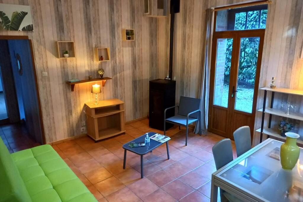 Suite Dans Le Jardin Du Chateau Agonges Exterior foto